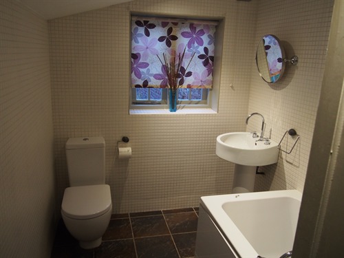 Cottage-Cottage-Private Bathroom