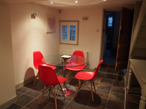 Cottage-Cottage-Private Bathroom